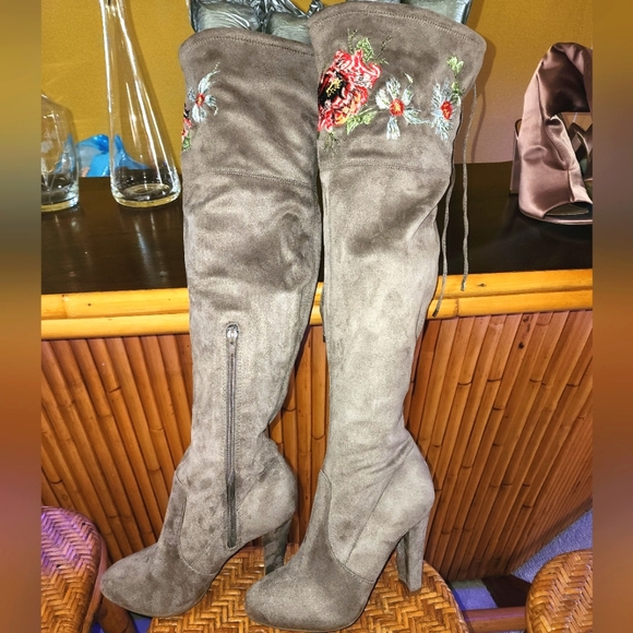 Zigi soho embroidered OTK boots sz 8.5 - Picture 2 of 8